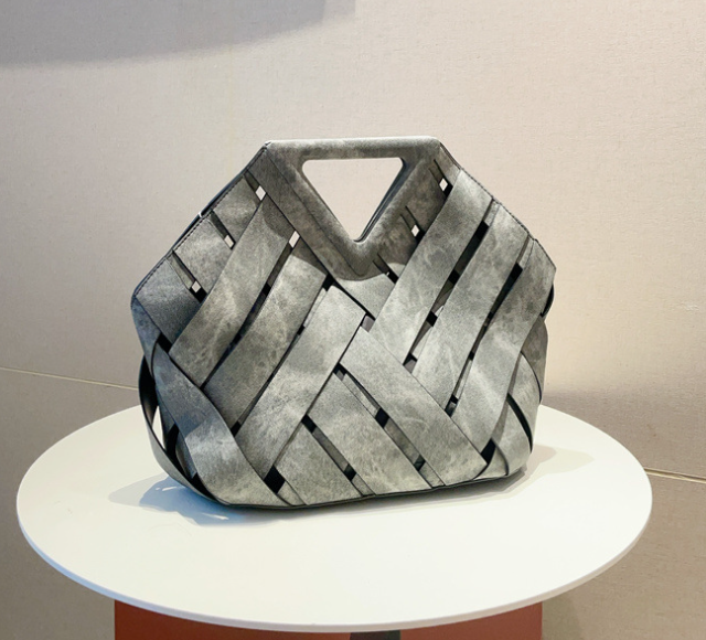 Priscilla Triangle Vinatge Bag